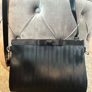 Harvey's Streamline Clutch